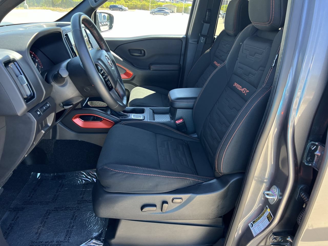 Used 2026 Nissan Frontier PRO-4X AWD/4WD image 8