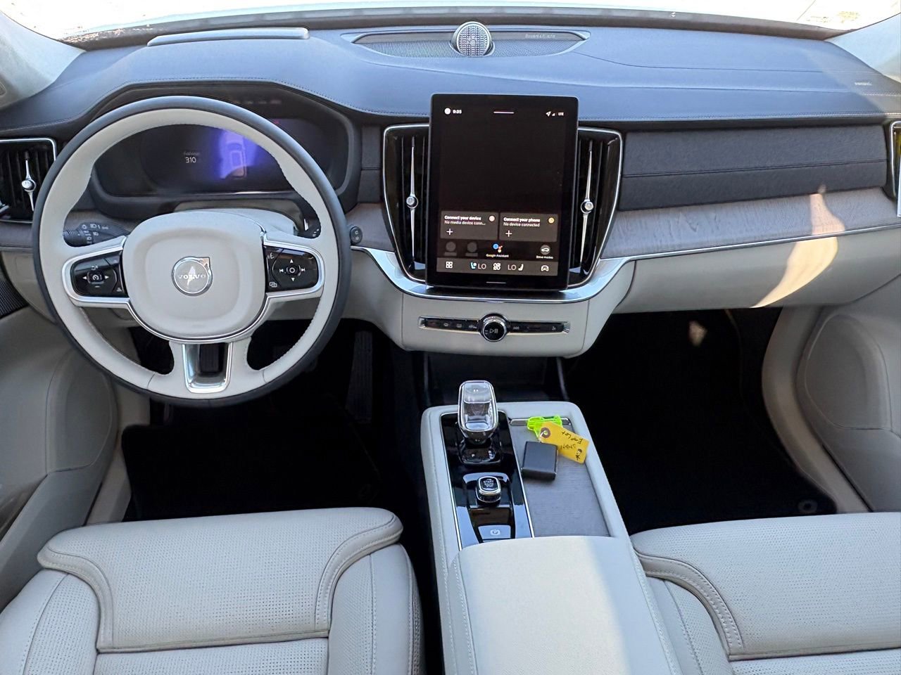 New 2026 Volvo XC90 B6 Ultra w/ Lounge Package image 8