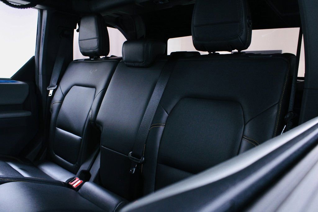 Used 2023 Ford Bronco Badlands image 20