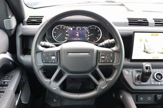 Used 2023 Land Rover Defender 130 X-Dynamic SE AWD/4WD image 19