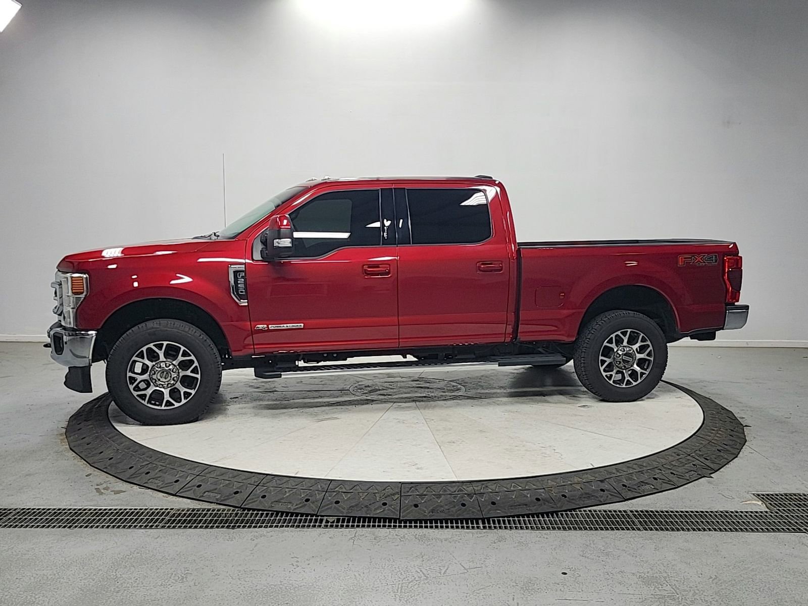 Used 2021 Ford F250 Lariat w/ FX4 Off-Road Package image 4