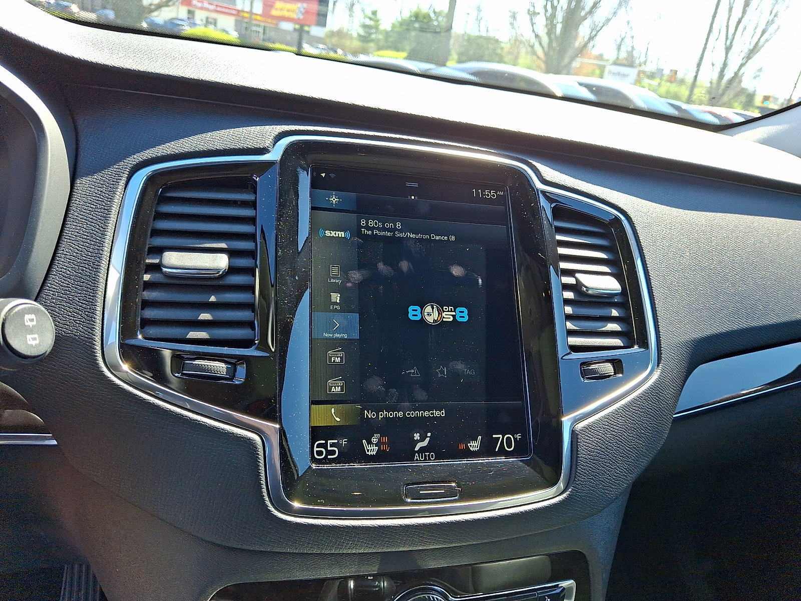 Used 2017 Volvo XC90 T6 Momentum w/ Vision Package image 20