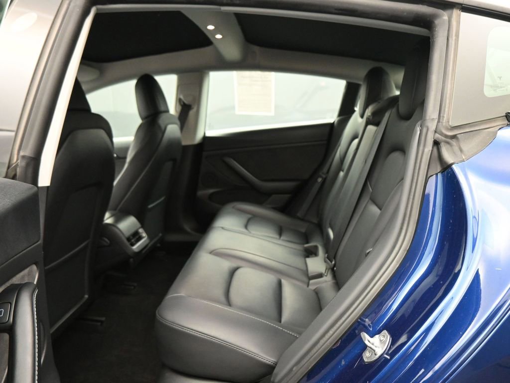 Used 2023 Tesla Model 3 Standard Range image 15