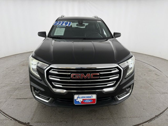 Used 2022 GMC Terrain SLT w/ LPO, Floor Liner Package FWD image 2