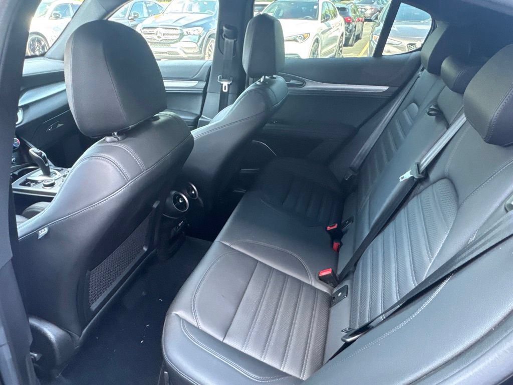 Used 2023 Alfa Romeo Stelvio Veloce AWD/4WD image 50