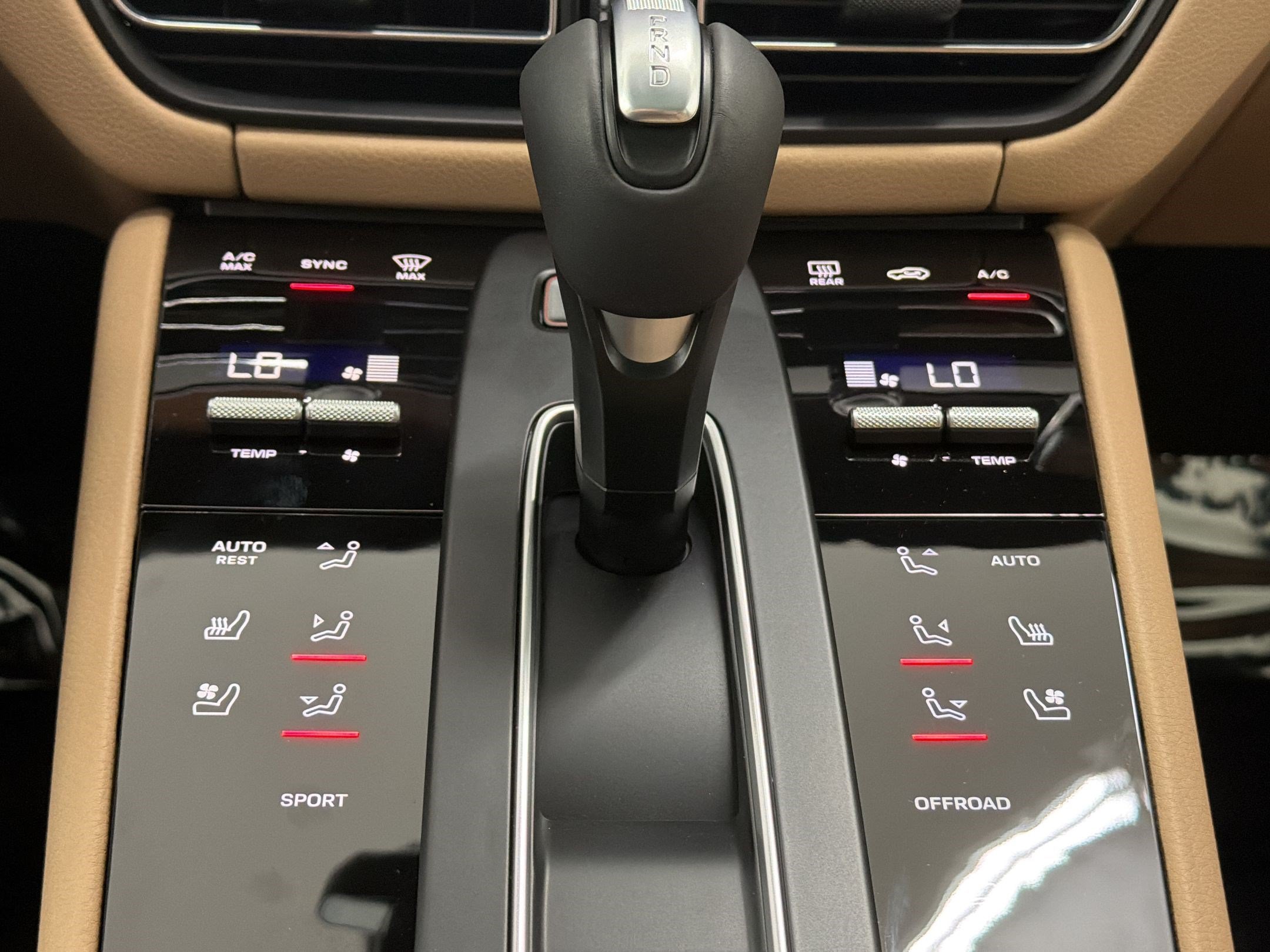 New 2026 Porsche Macan AWD/4WD image 17