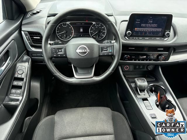 Used 2025 Nissan Rogue SV FWD image 12