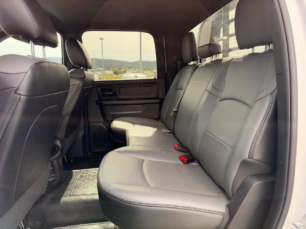 Used 2025 RAM 3500 Tradesman w/ Chrome Appearance Group AWD/4WD image 17