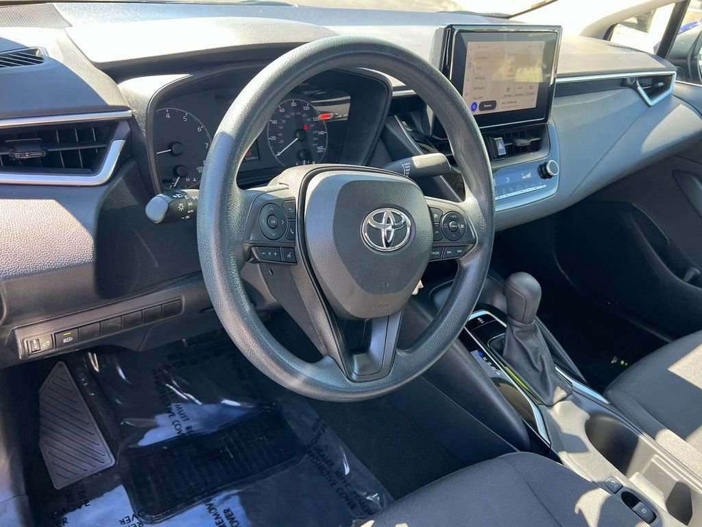 Used 2023 Toyota Corolla LE image 18