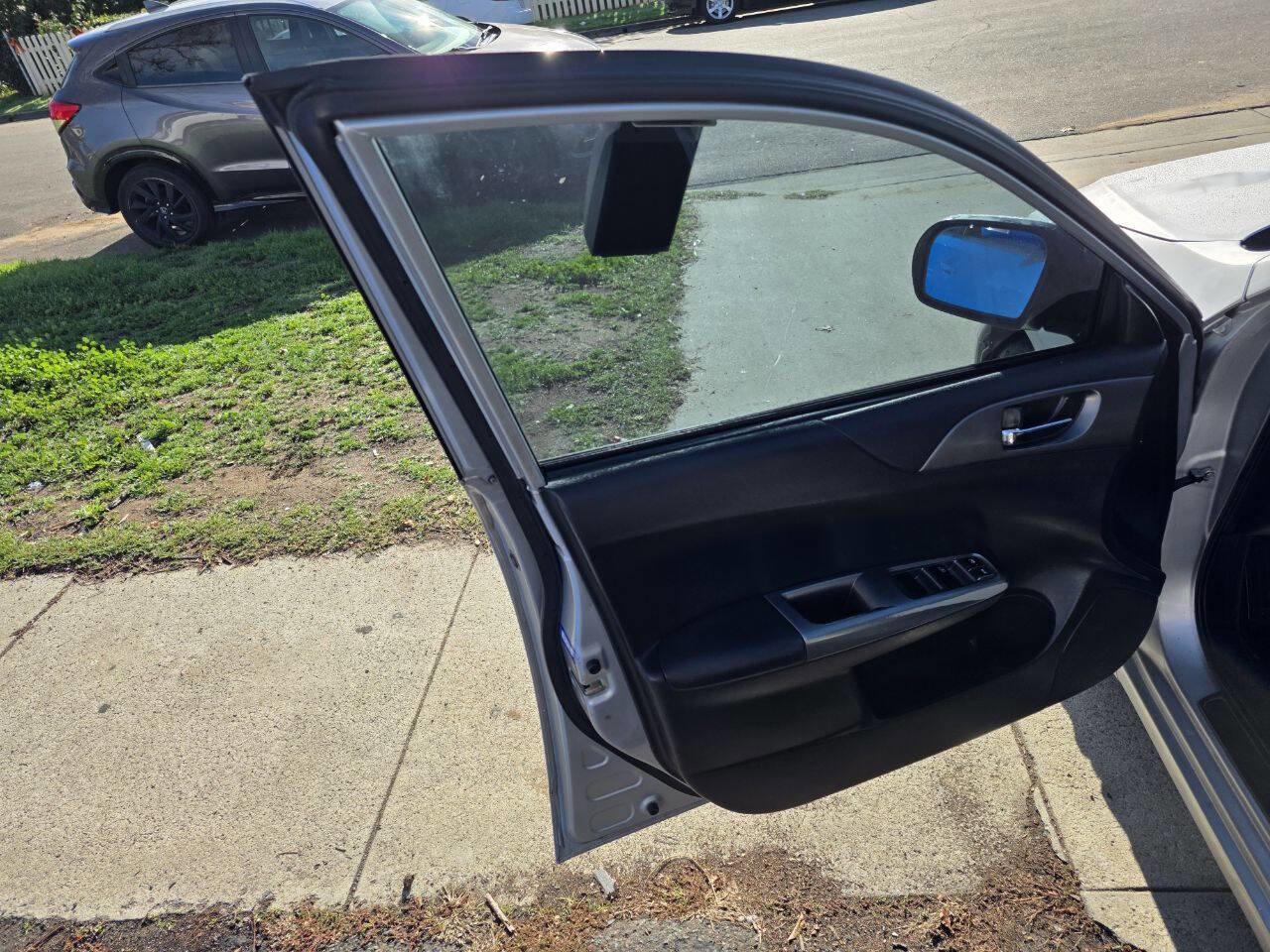 Used 2011 Subaru Impreza 2.5i image 12