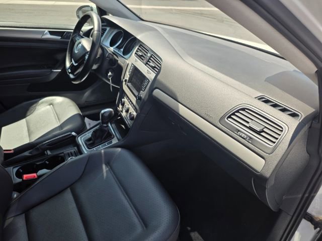 Used 2015 Volkswagen Golf S FWD image 20