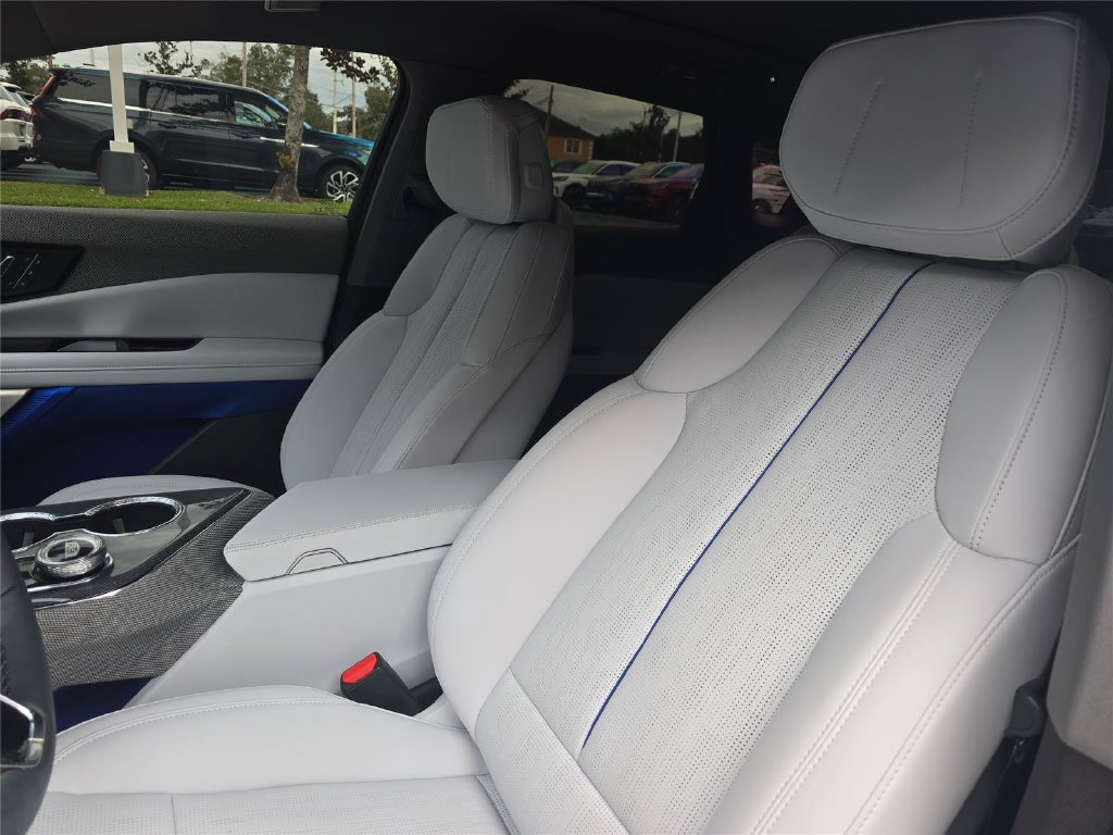 Used 2026 Cadillac Optiq Luxury 2 w/ LPO, Floor Liner Package RWD image 17