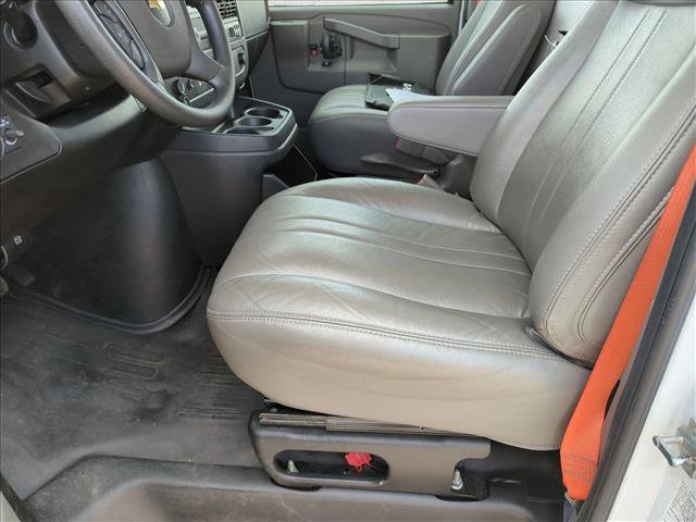 Used 2024 Chevrolet Express 3500 w/ Power Convenience Package image 17