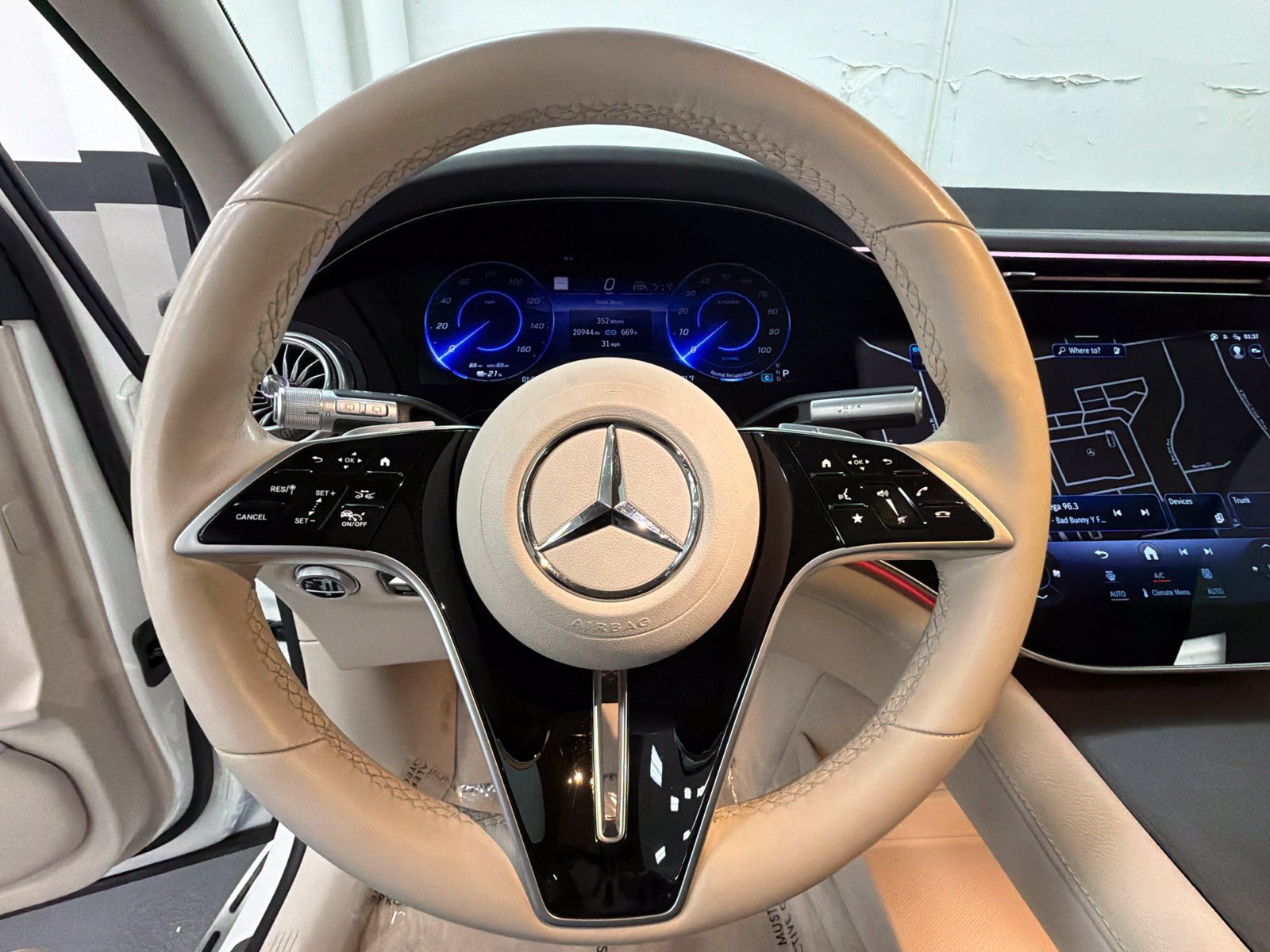 Certified 2023 Mercedes-Benz EQS 580 4MATIC SUV image 29