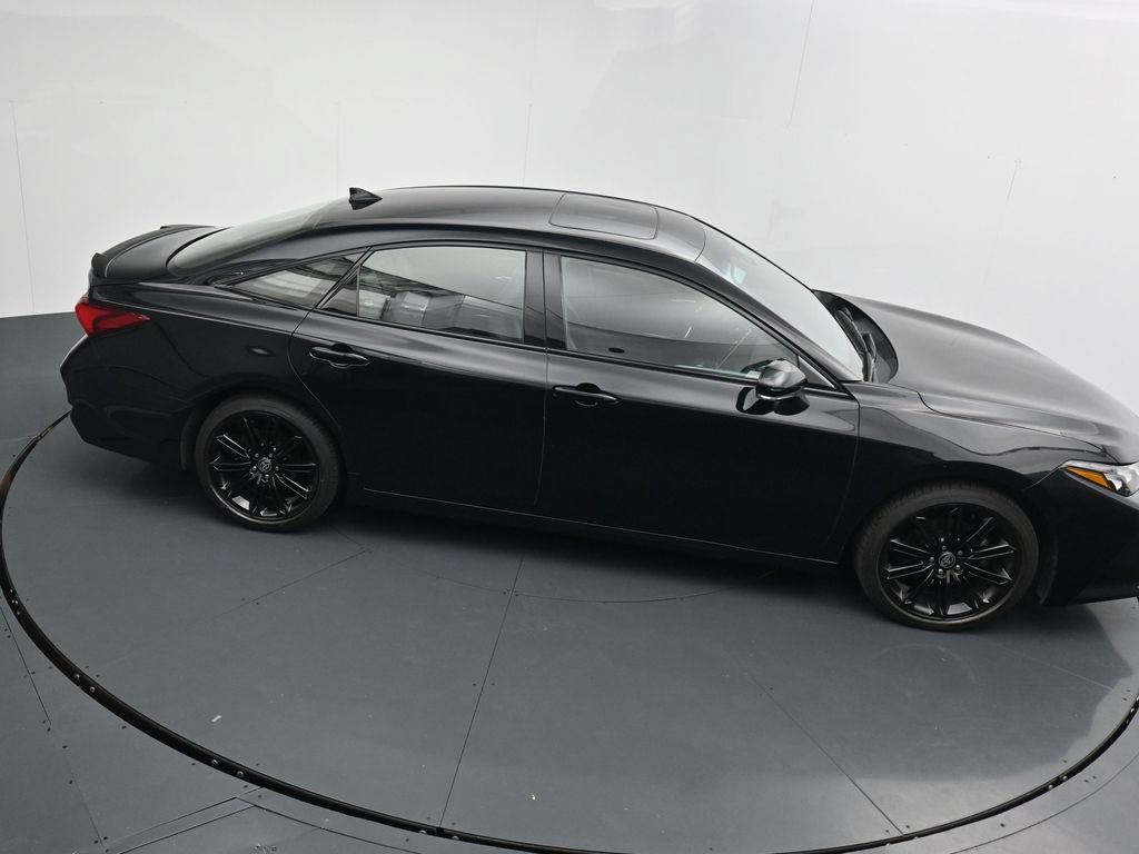 Used 2021 Toyota Avalon XSE FWD image 29