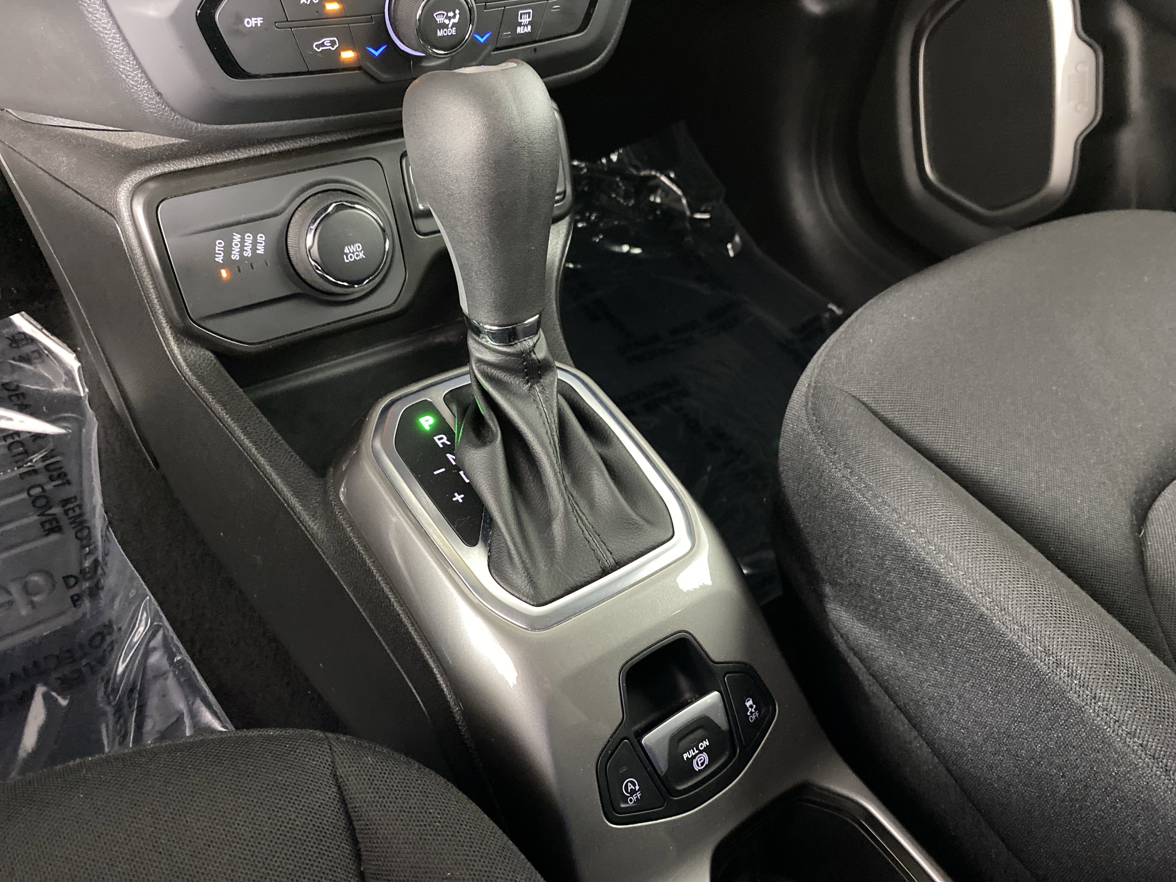 Used 2022 Jeep Renegade Latitude w/ Convenience Group AWD/4WD image 30
