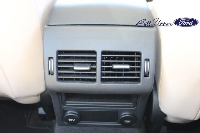 Used 2017 Jaguar XE Premium image 15