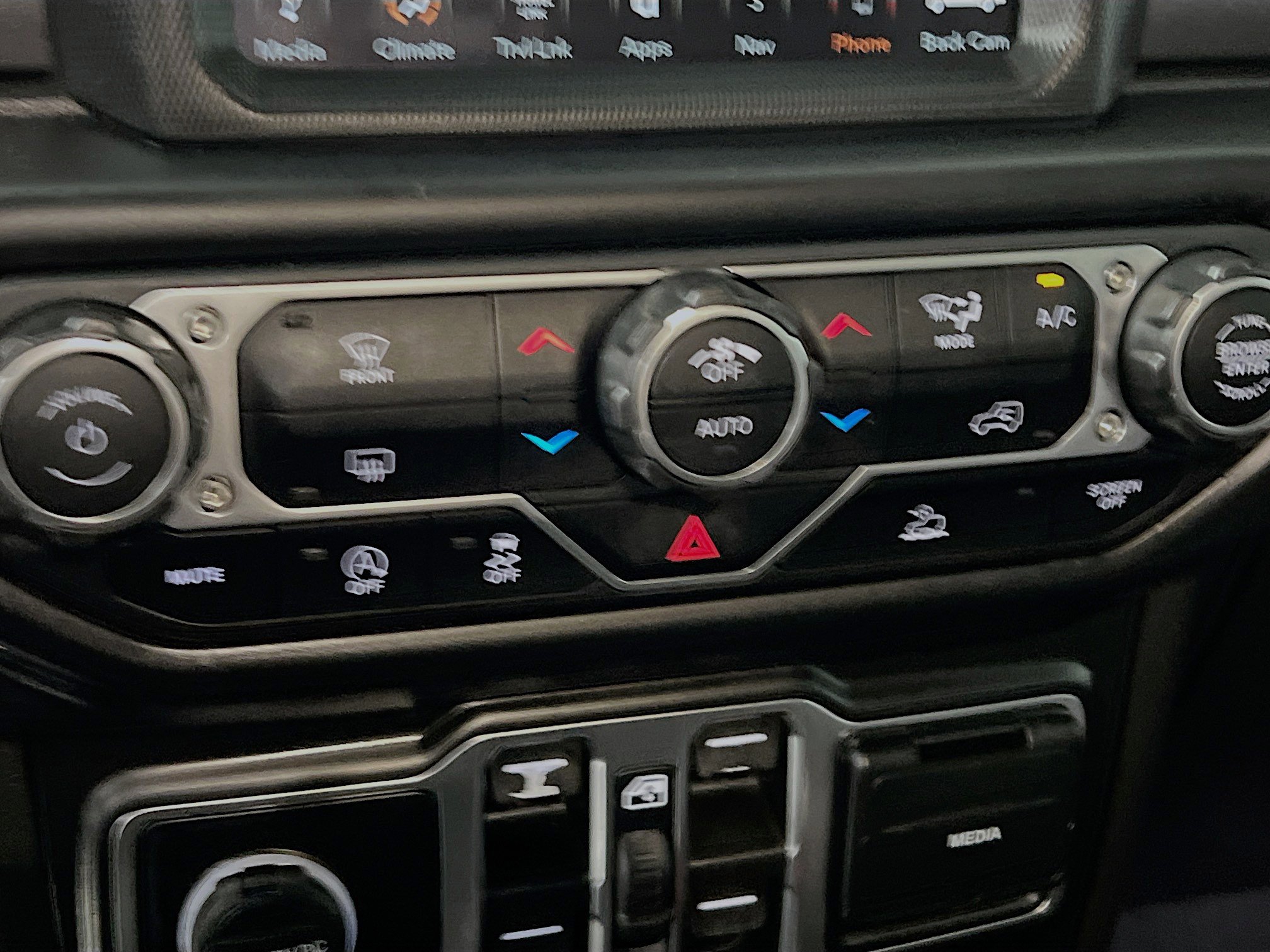 Used 2022 Jeep Gladiator Mojave AWD/4WD image 26