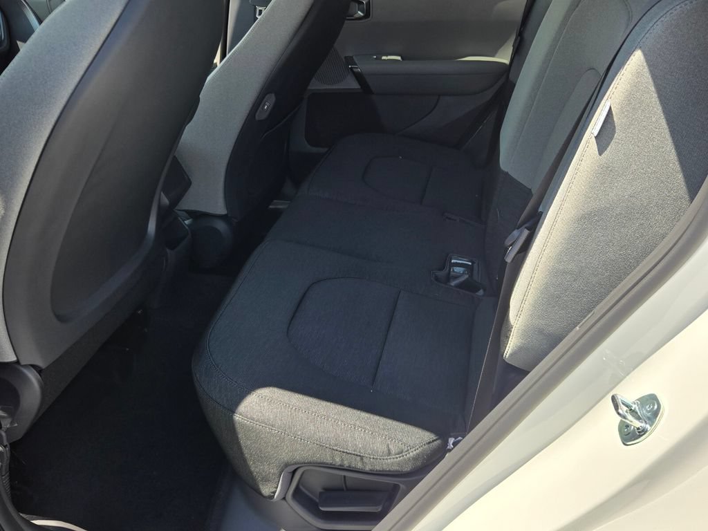 New 2027 Kia Seltos S FWD image 7