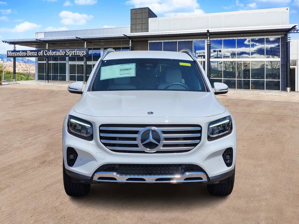 New 2025 Mercedes-Benz GLB 250 4MATIC image 2