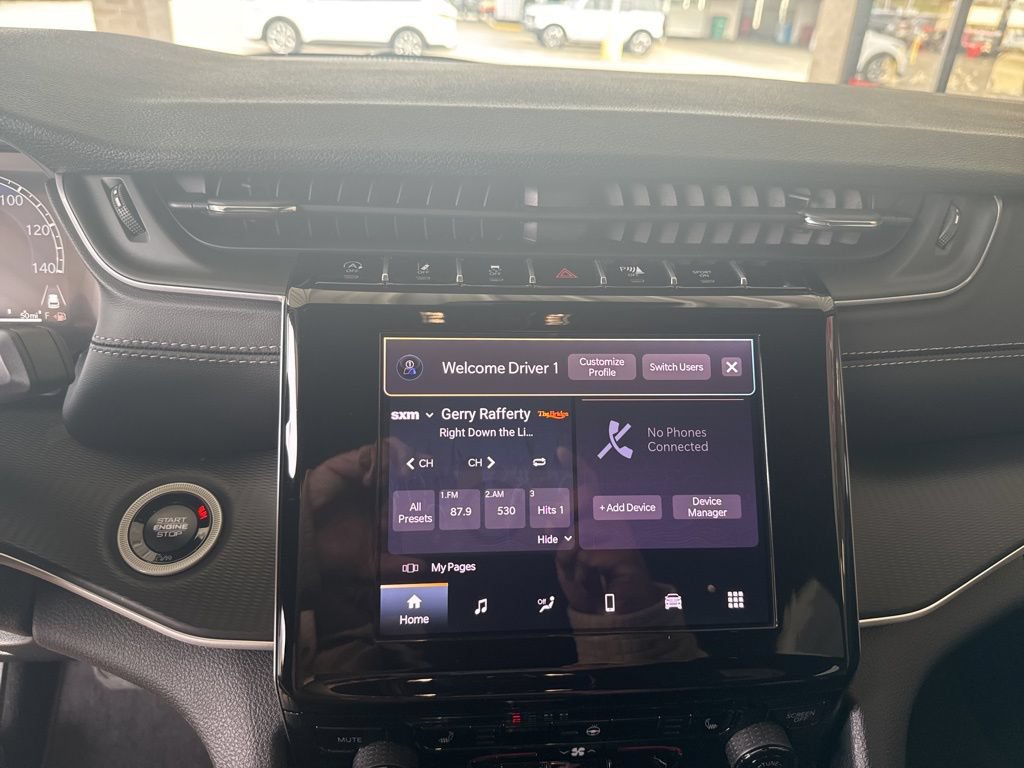 New 2025 Jeep Grand Cherokee 4WD image 11