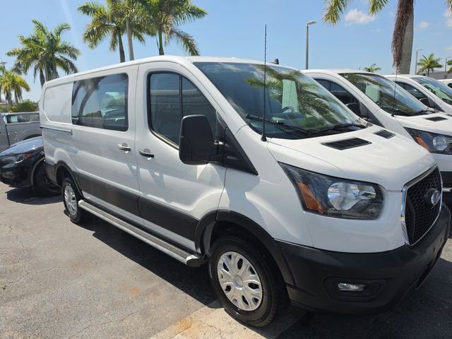 Used 2024 Ford Transit 250 Low Roof w/ Exterior Upgrade Package RWD image 2