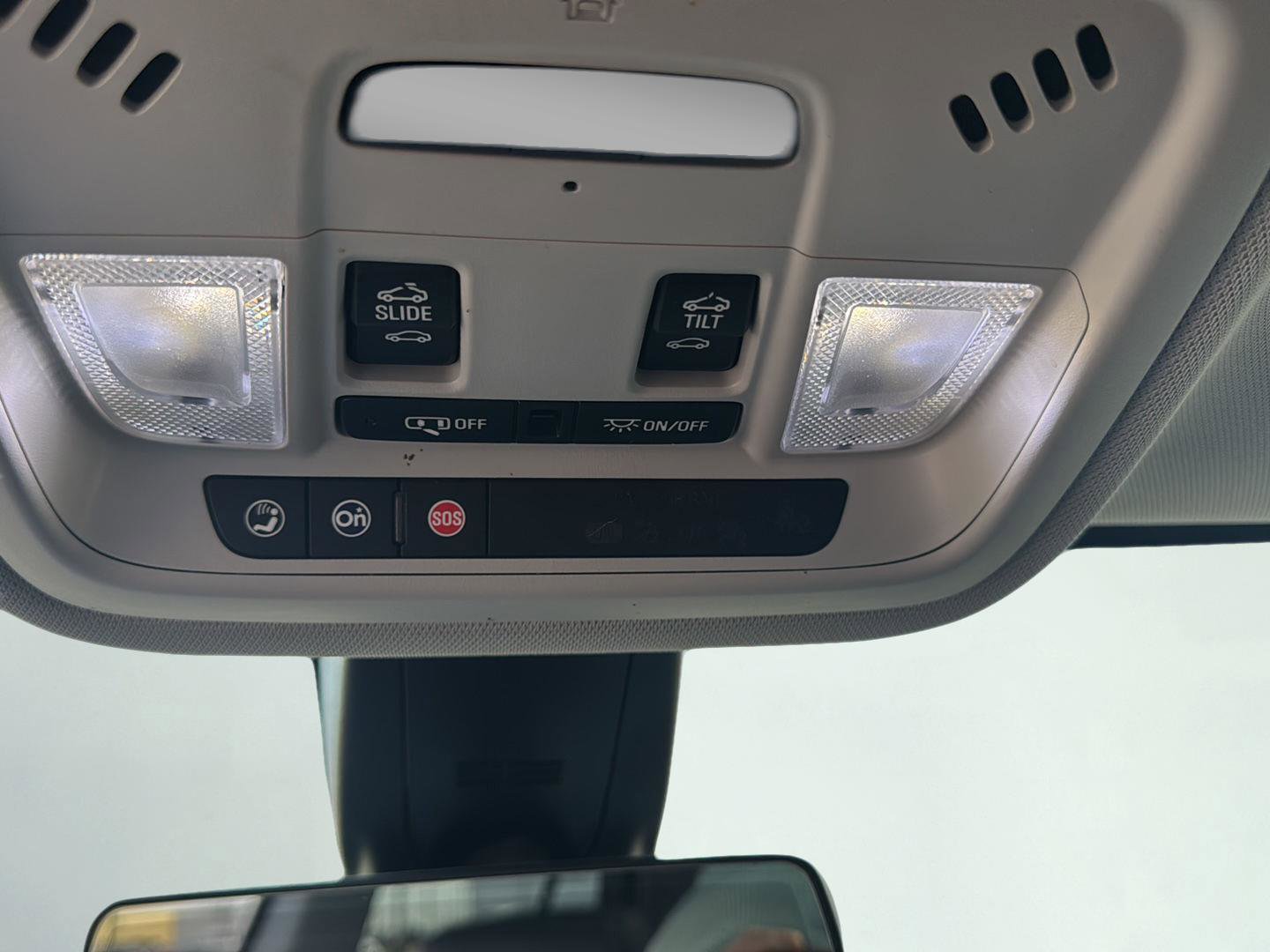 Used 2020 Chevrolet Traverse Premier w/ Redline Edition image 18