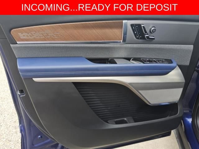 Used 2026 Cadillac Vistiq Premium Luxury AWD/4WD image 5