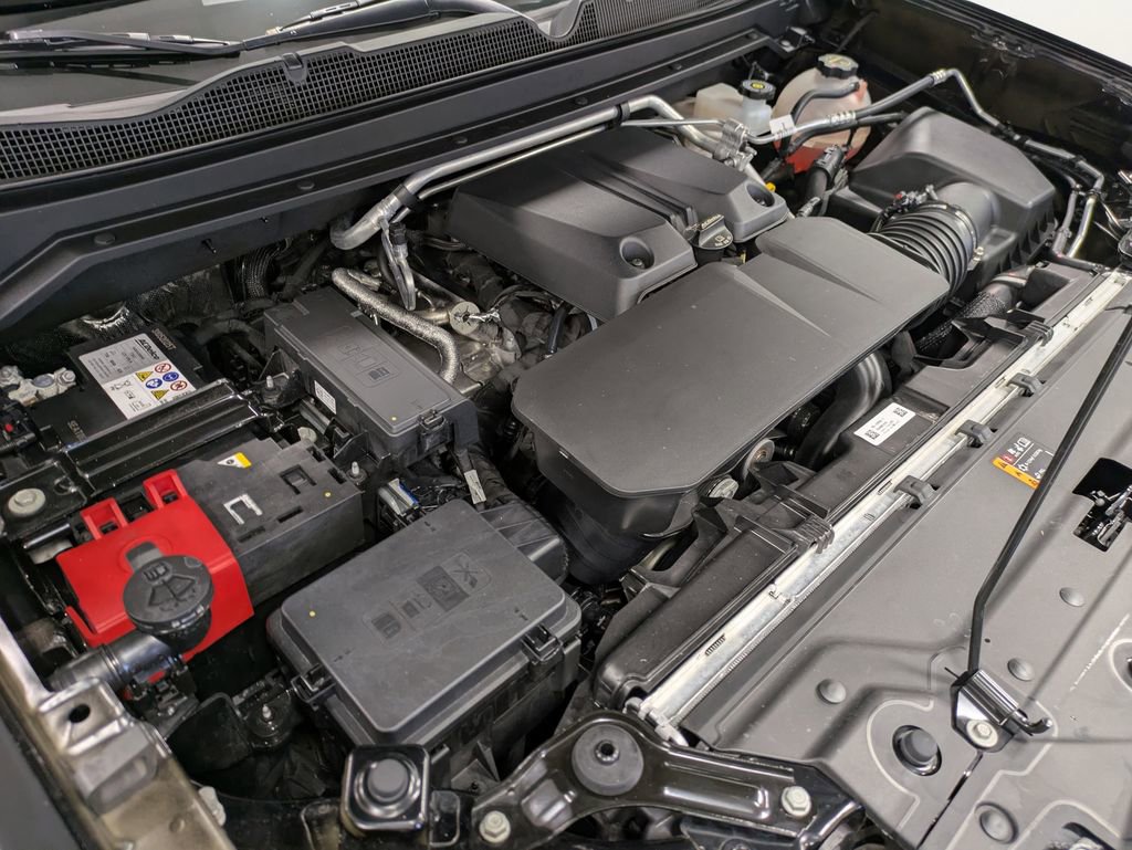 Used 2025 GMC Canyon Denali image 31