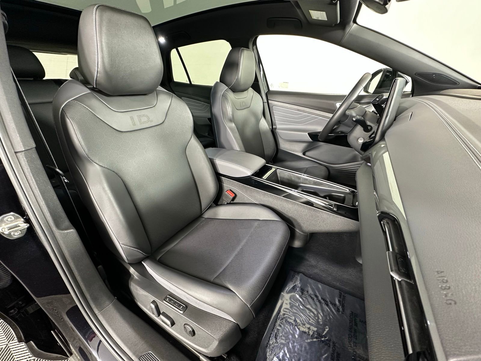 Used 2023 Volkswagen ID.4 Pro S image 6