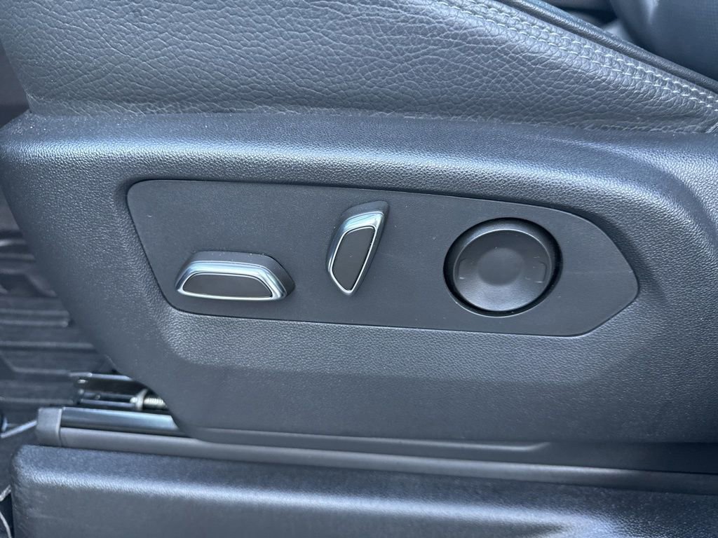 Used 2022 GMC Yukon Denali w/ Max Trailering Package image 29