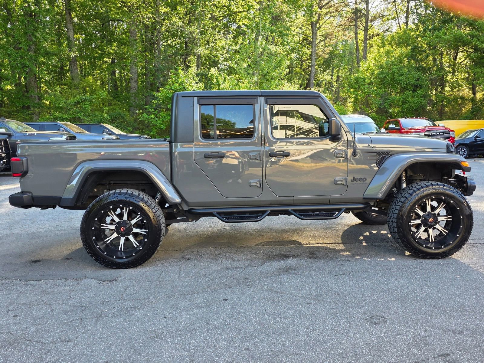 Used 2020 Jeep Gladiator Overland AWD/4WD image 8