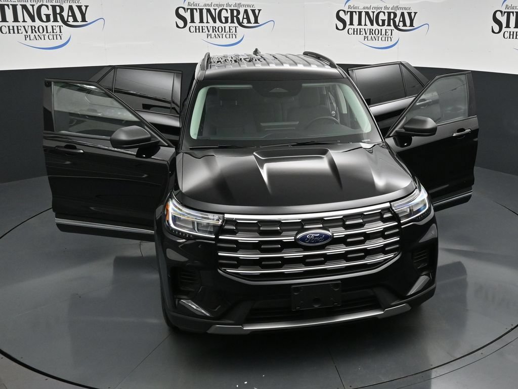 Used 2025 Ford Explorer Active RWD image 43