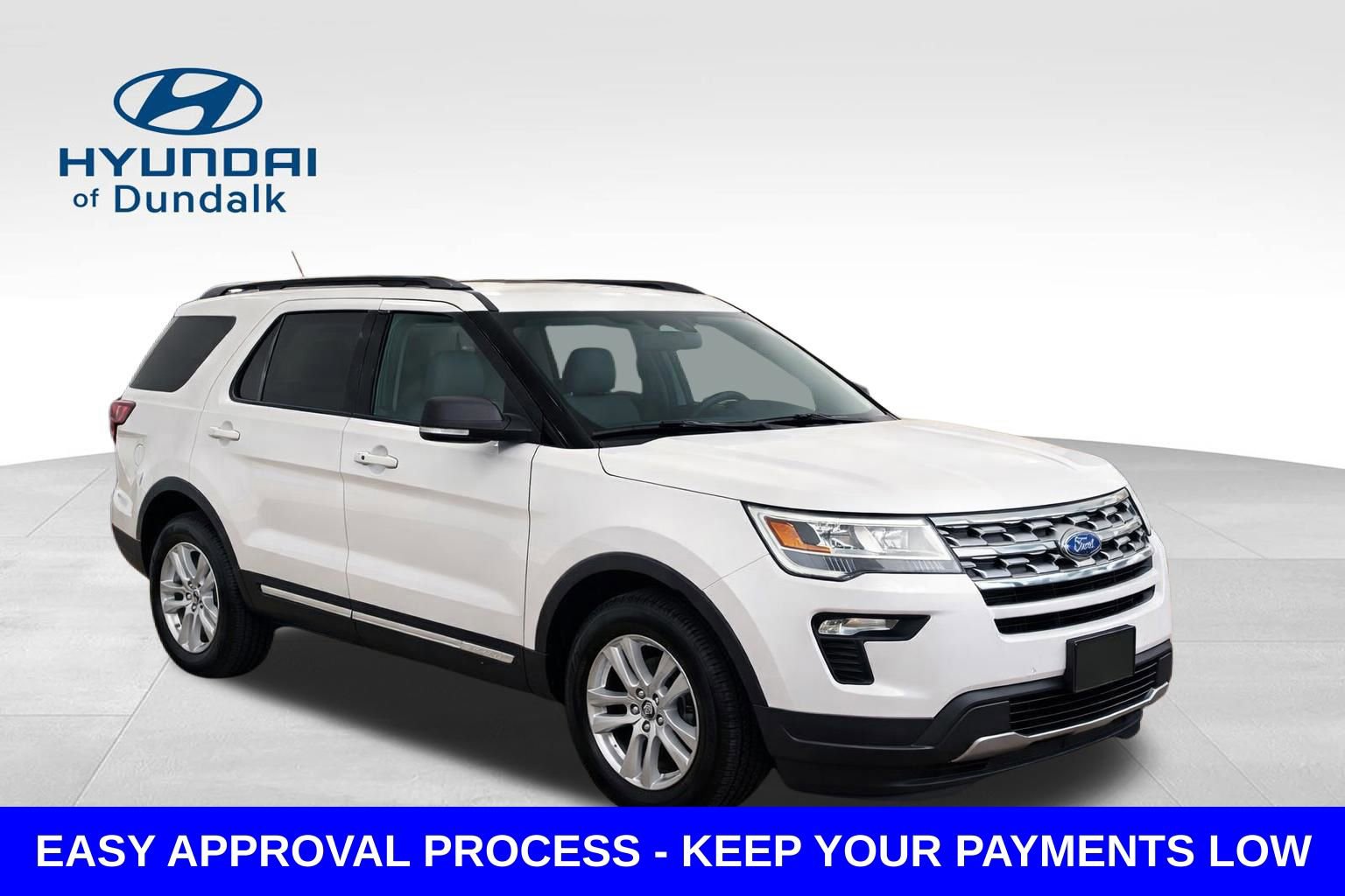 Used 2019 Ford Explorer XLT w/ Equipment Group 202A AWD/4WD image 3