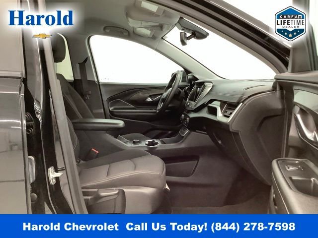 Used 2024 GMC Terrain SLE image 11