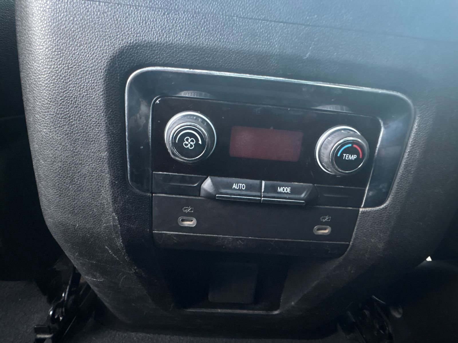 Used 2023 Chevrolet Tahoe Z71 AWD/4WD image 28