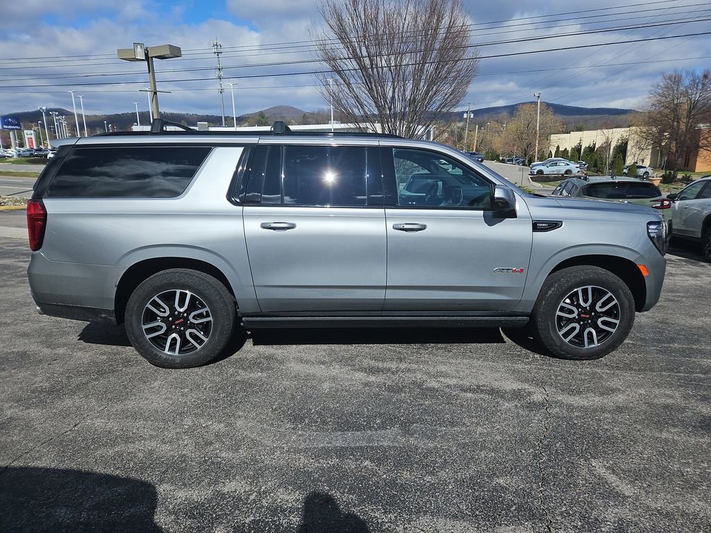 Used 2024 GMC Yukon XL AT4 w/ AT4 Premium Plus Package image 7