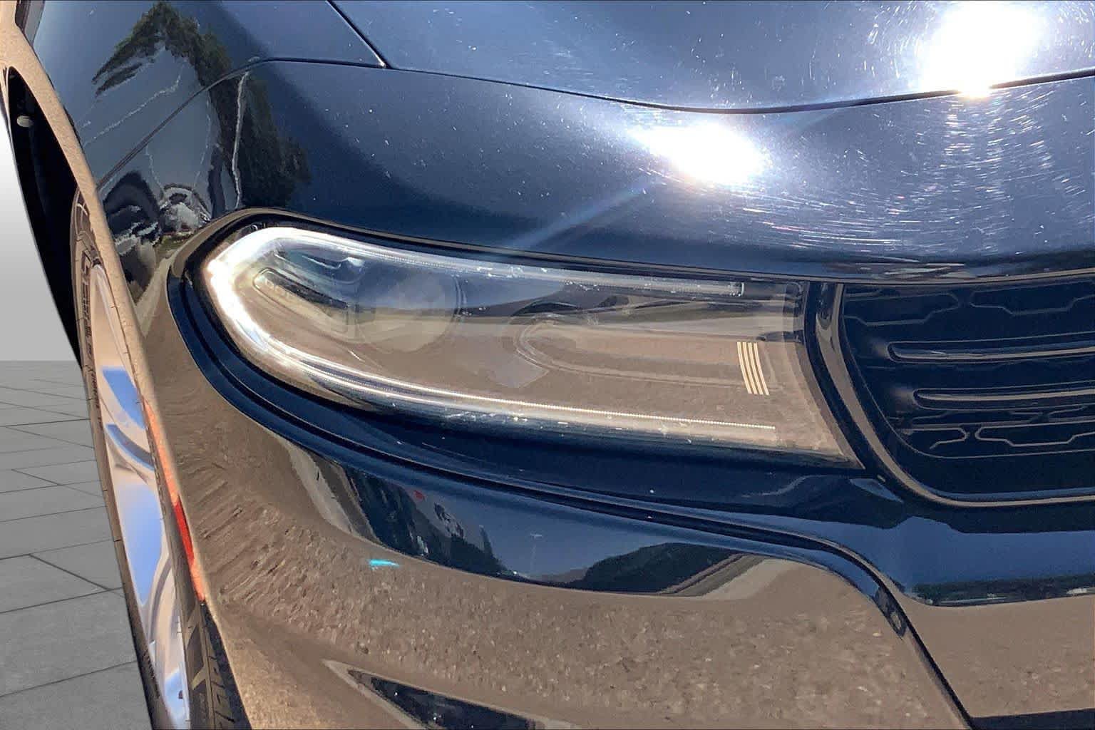 Used 2022 Dodge Charger SXT RWD image 28
