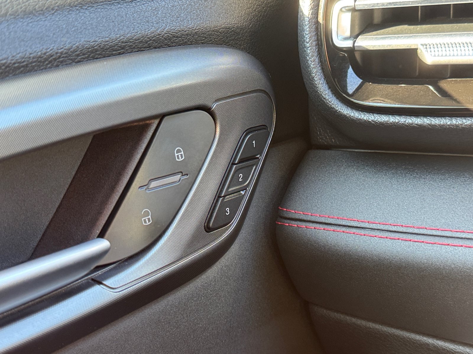 Used 2024 Dodge Hornet R/T AWD/4WD image 16
