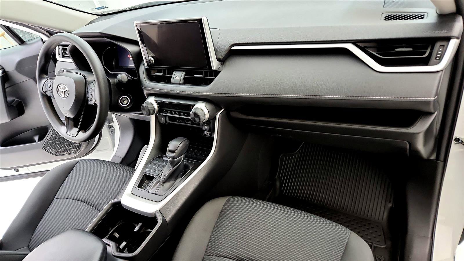 Used 2023 Toyota RAV4 LE image 16