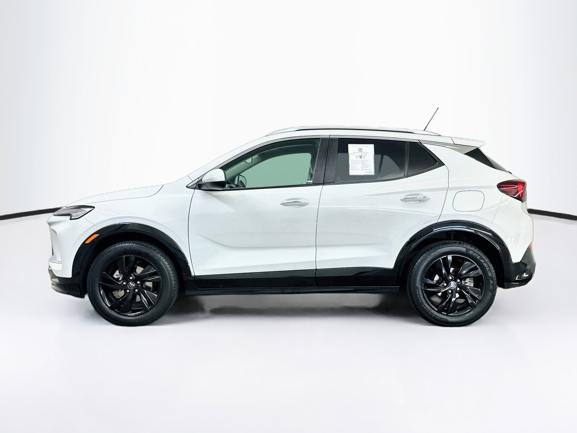 Used 2024 Buick Encore GX Sport Touring AWD/4WD image 4