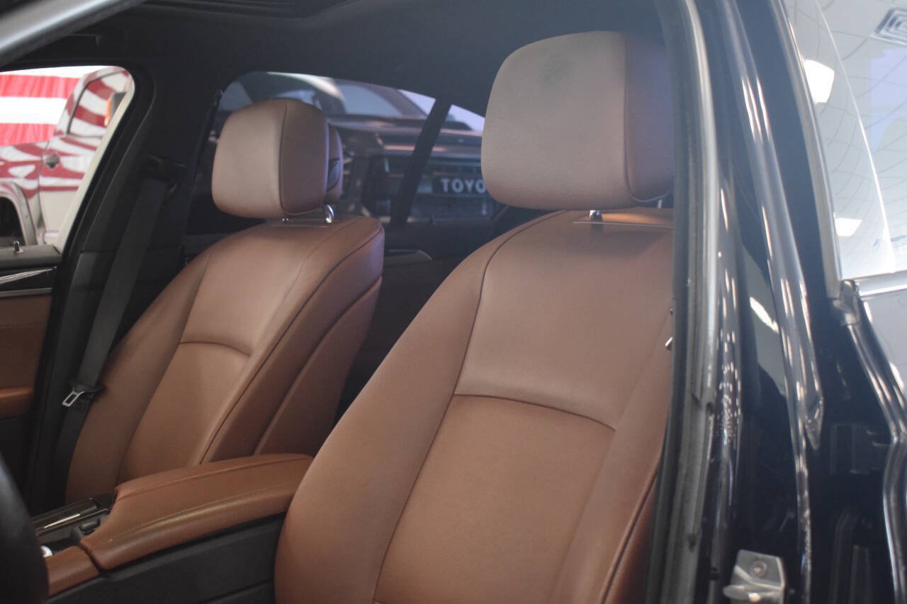 Used 2013 BMW 528i Sedan RWD image 64