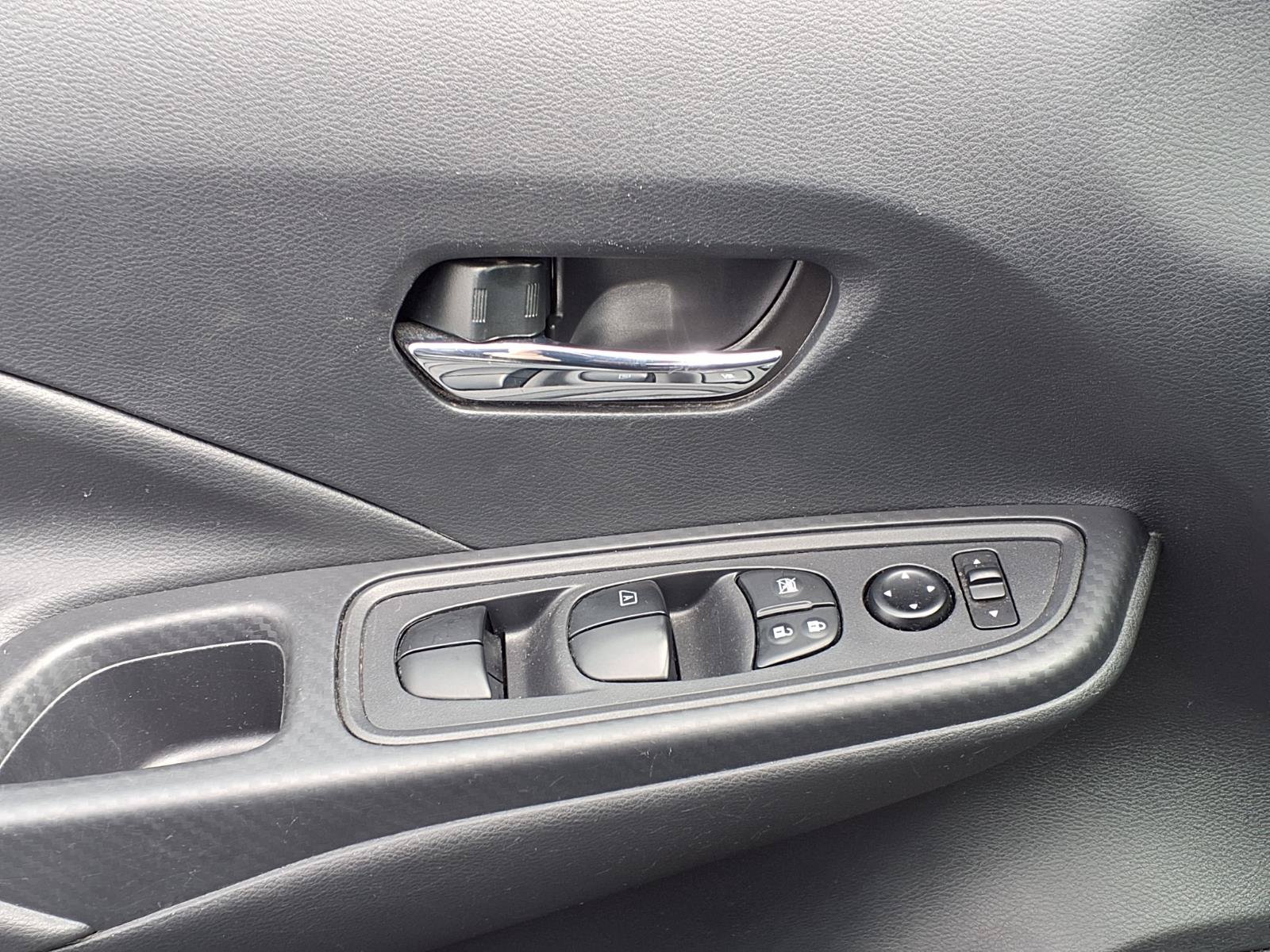 Used 2024 Nissan Versa SV FWD image 21