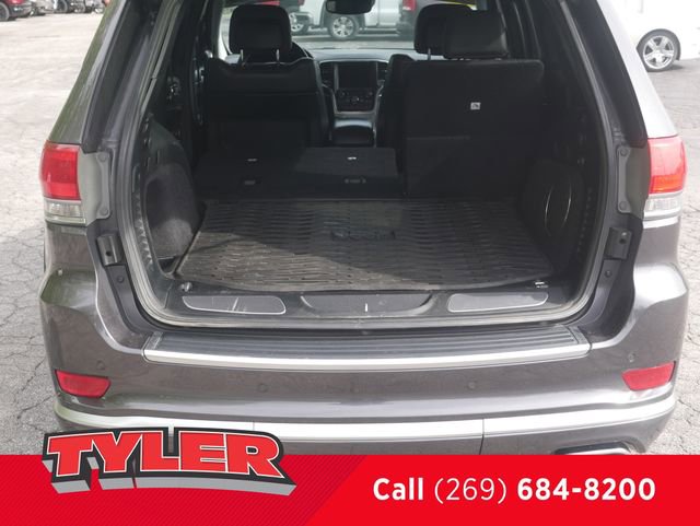 Used 2017 Jeep Grand Cherokee Summit w/ Platinum Series Group AWD/4WD image 17