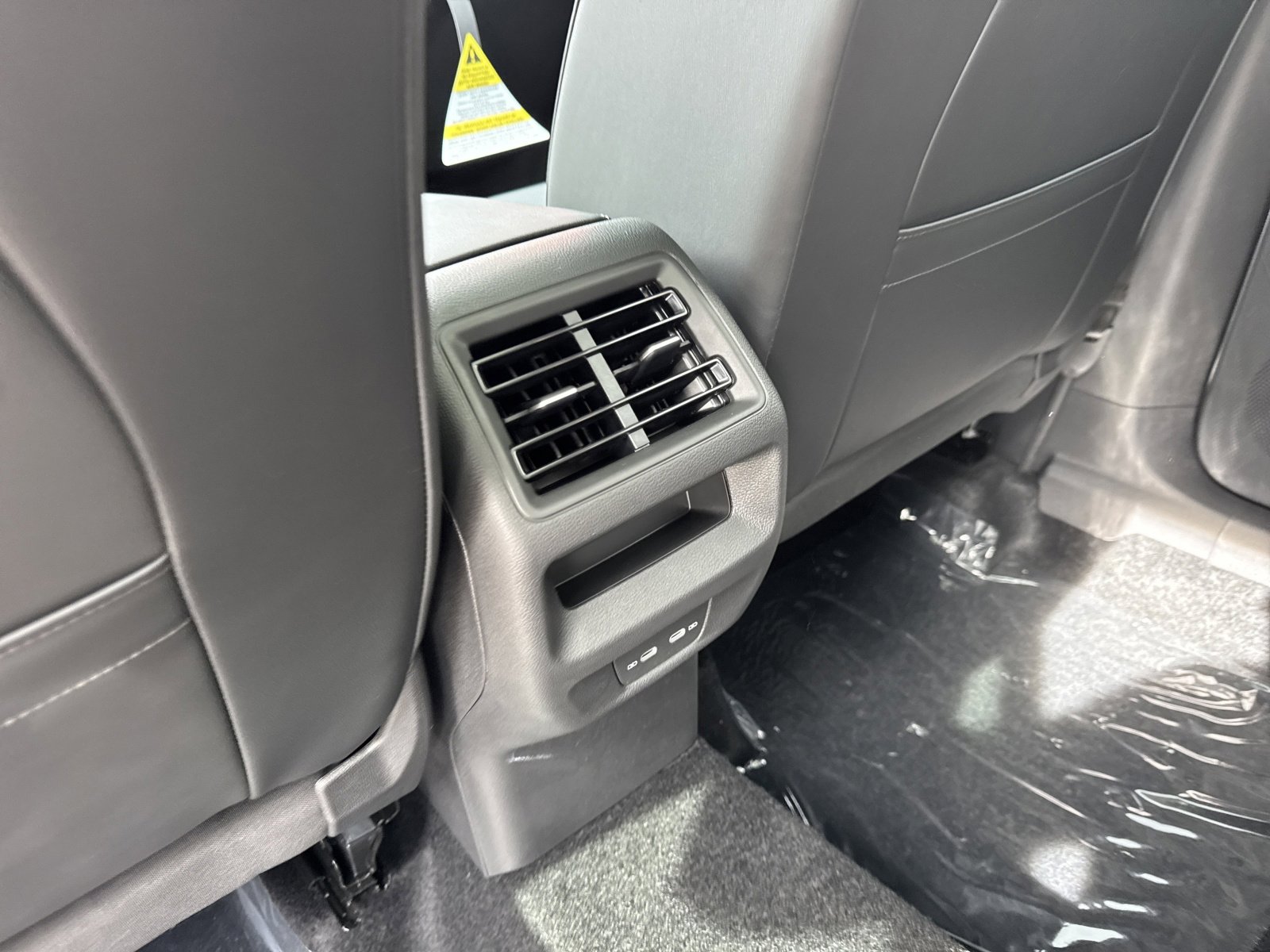 New 2026 Volkswagen Tiguan SE image 24