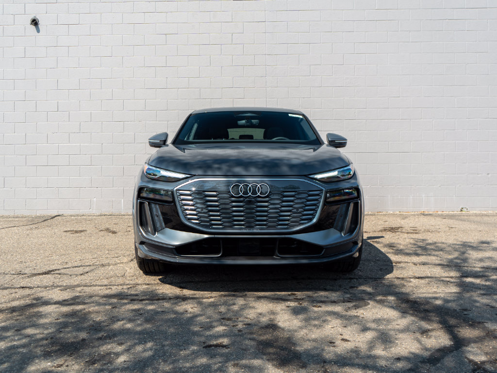 New 2027 Audi Q6 e-tron Premium AWD/4WD image 2