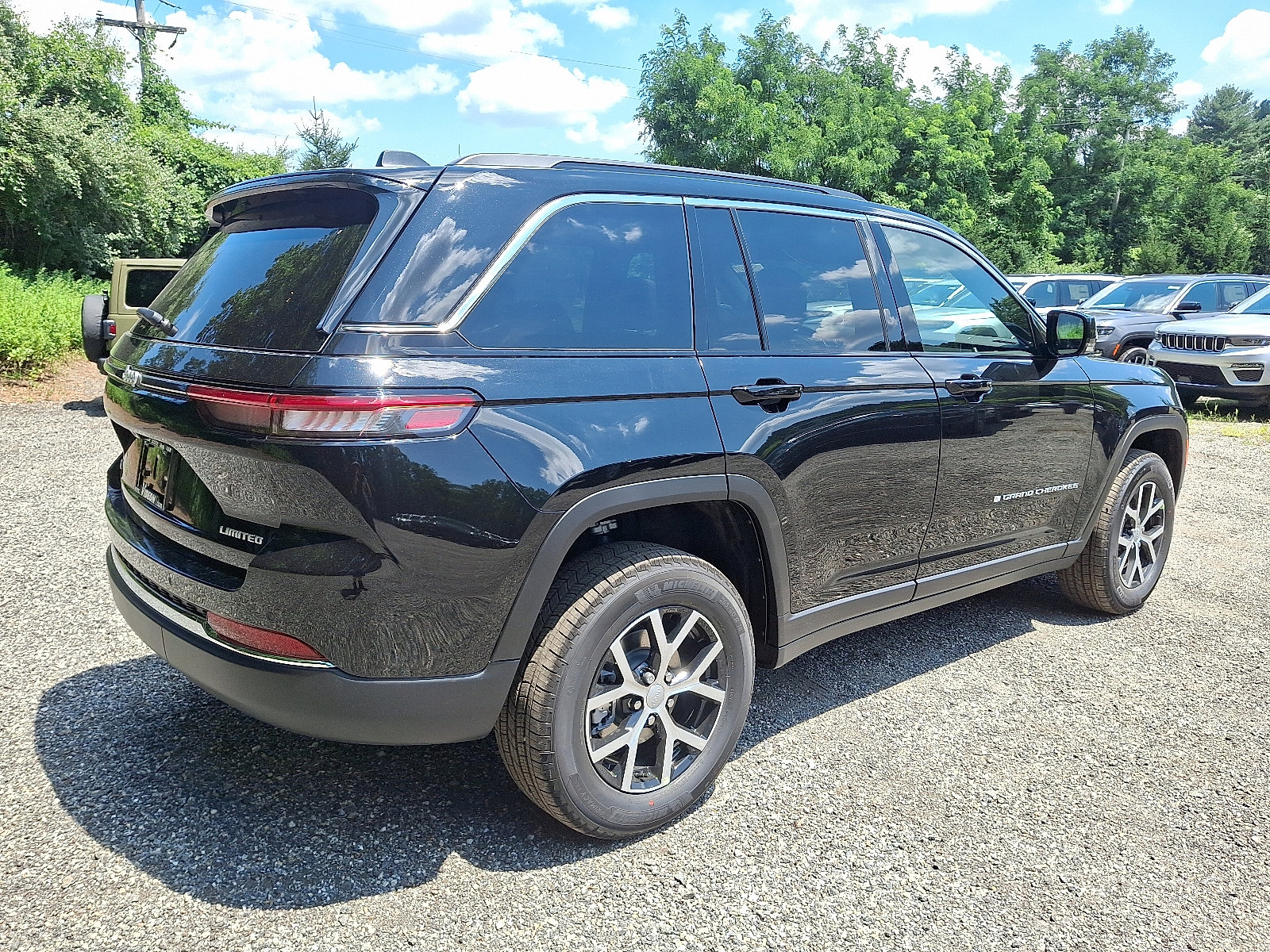 New 2025 Jeep Grand Cherokee Limited image 4
