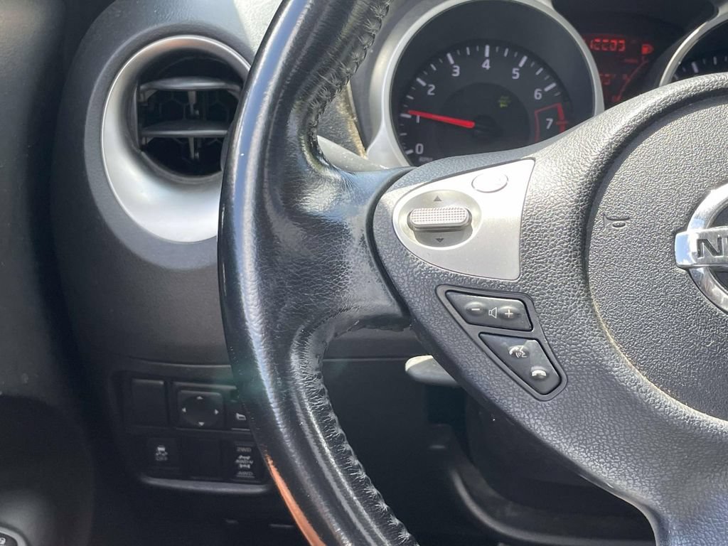 Used 2015 Nissan Juke SV AWD/4WD image 21