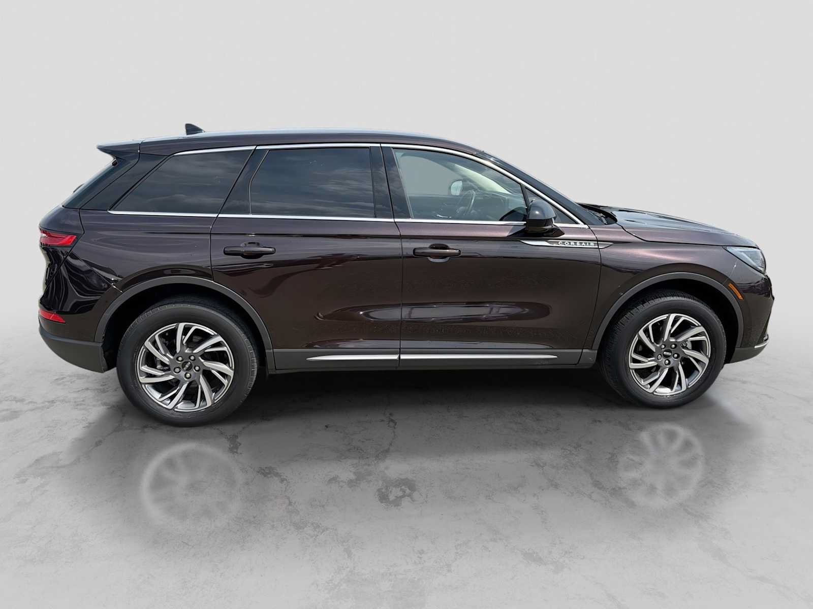 Used 2023 Lincoln Corsair FWD image 7