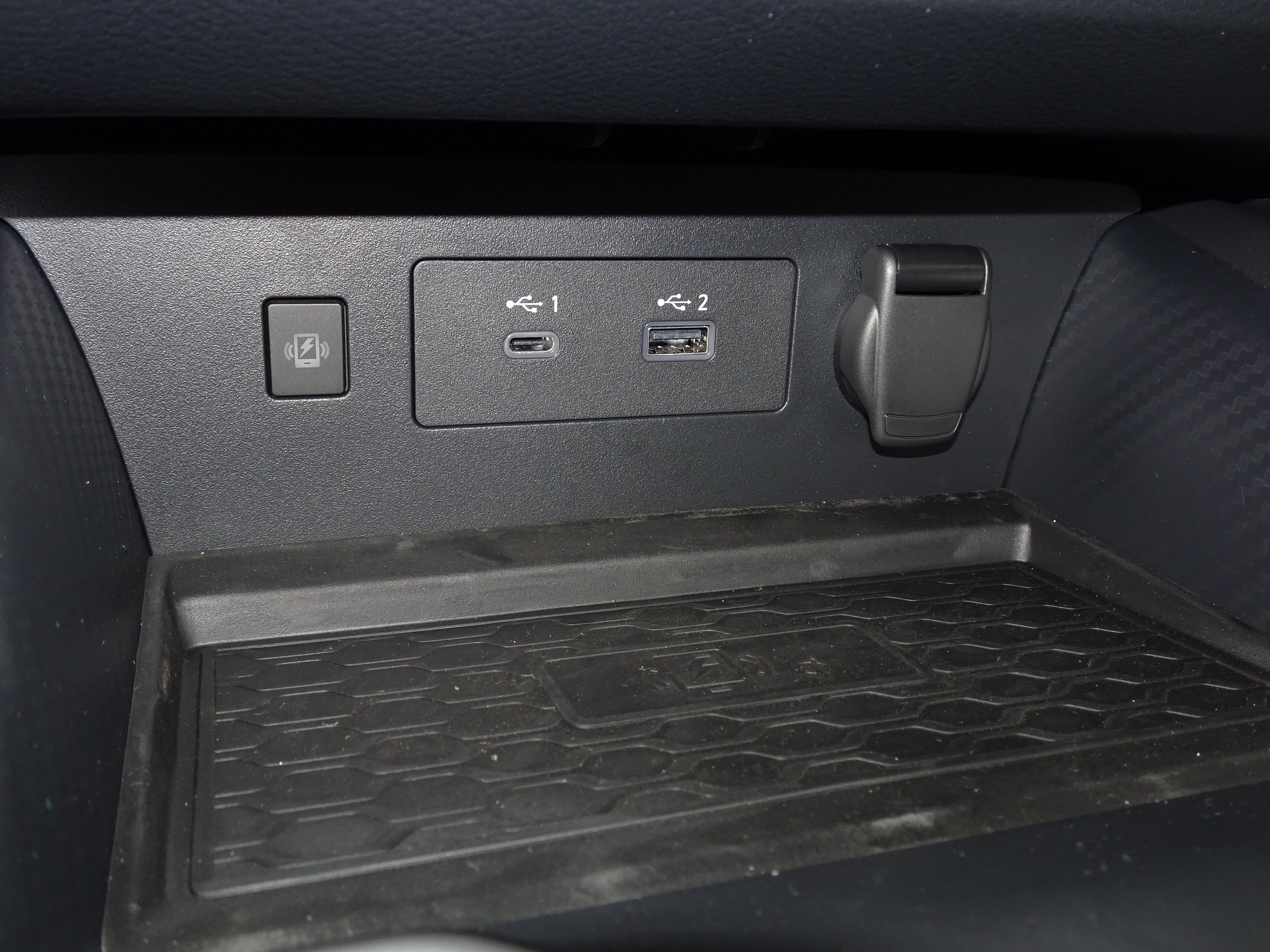 New 2025 Nissan Altima 2.5 SV w/ SV Special Edition Package image 32